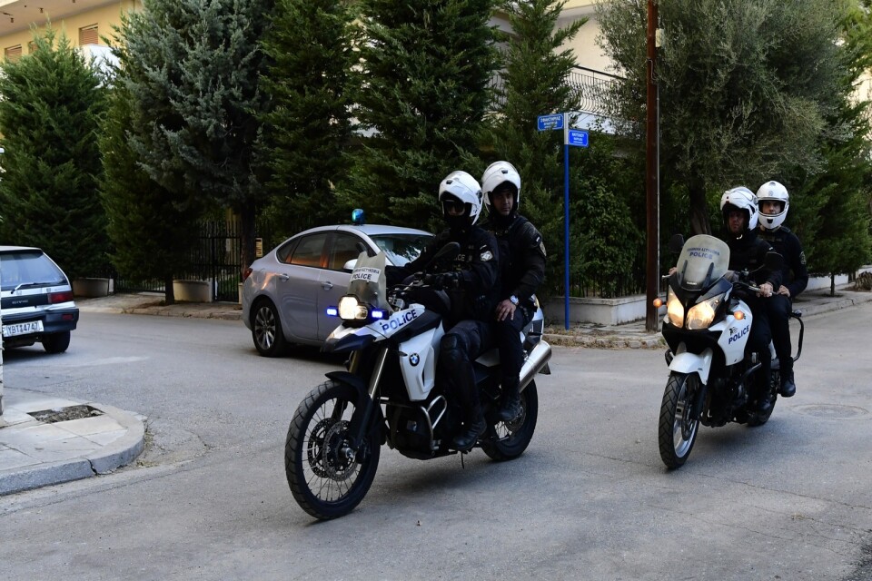Grekiska motorcykelpoliser anklagas för att ha skjutit ihjäl en 20-årig romsk man. Arkivbild.