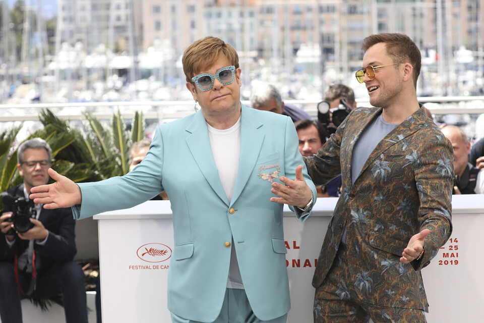 Elton John tillsammans med Taron Egerton, som gestaltar honom i filmen. Arkivbild.