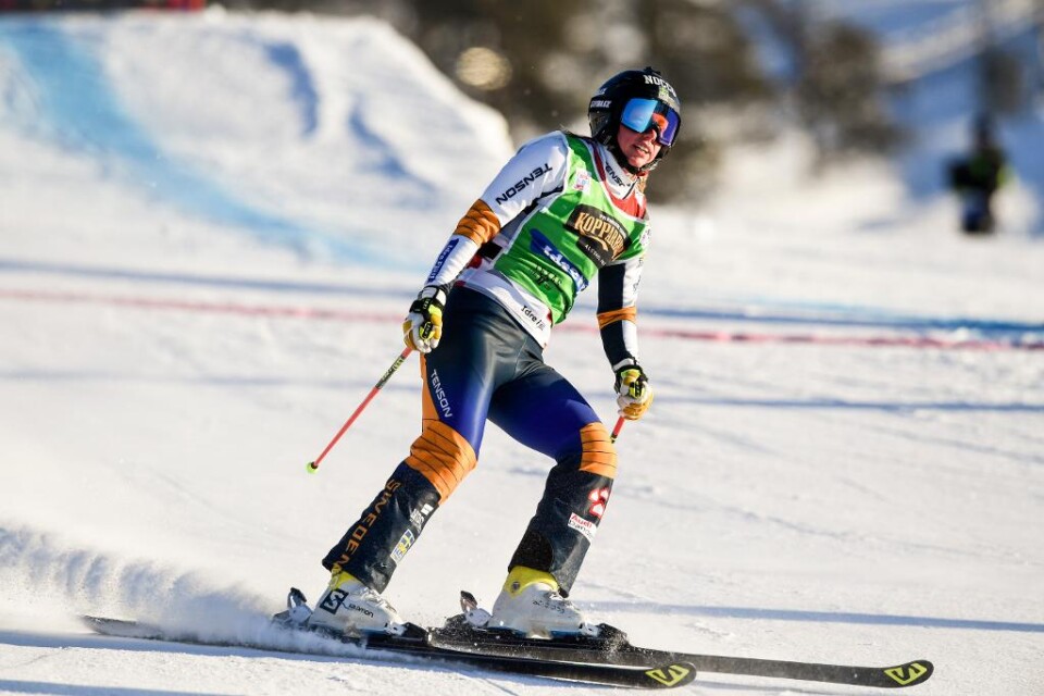 Drömmarna om nya guldmedaljer slutade med besvikelser. Sandra Näslund och Victor Öhling Norberg lyckades inte med titelförsvaret i skicross-VM i Utah, USA. - Det är bara en stor besvikelse, säger Näslund, som blev nia. Sandra Näslunds besvikelse blev sn