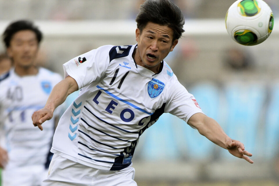 Kazuyoshi Miura blev i veckan den äldsta spelaren som någonsin startat en match i den japanska högstaligan. Arkivbild.