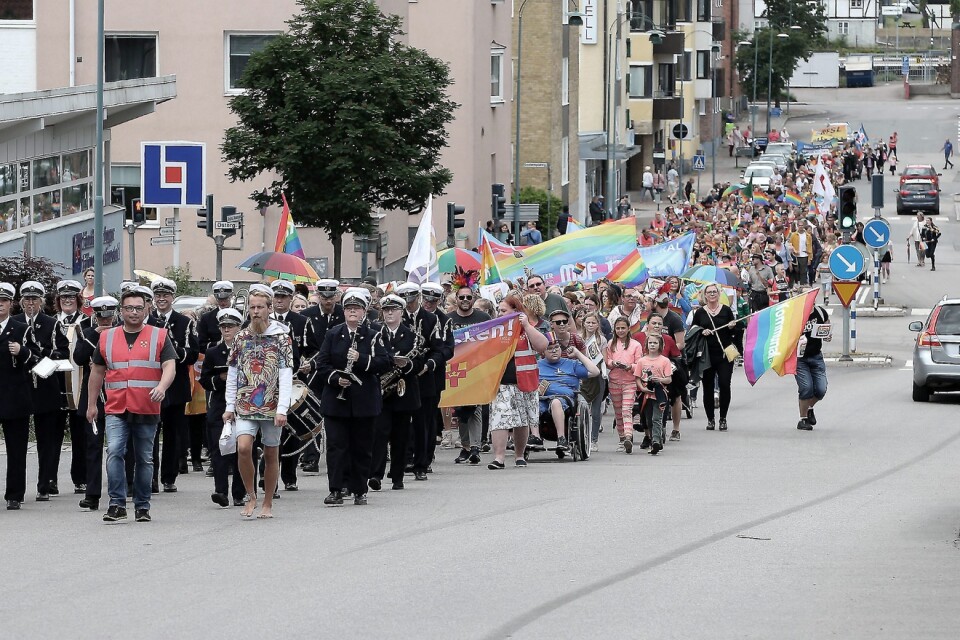 Svenska Kyrkans Pridepromenad i Hässleholm under 2019.