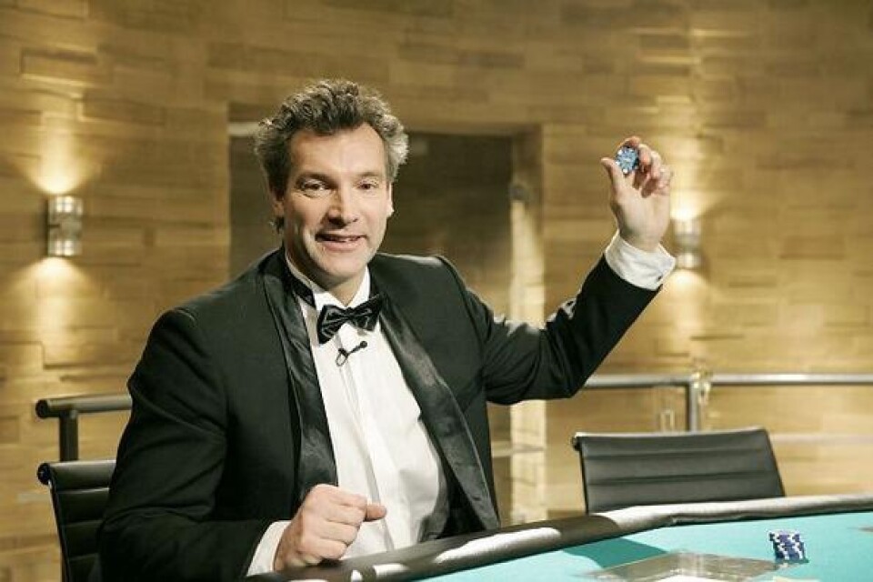 Haj på poker! Förre handbollsvärldsmästaren och Öjabon Per Carlén vann Celeb Poker i TV3. Segern gav honom 400 000 kronor att skänka till välgörande ändamål. BILD: TV3