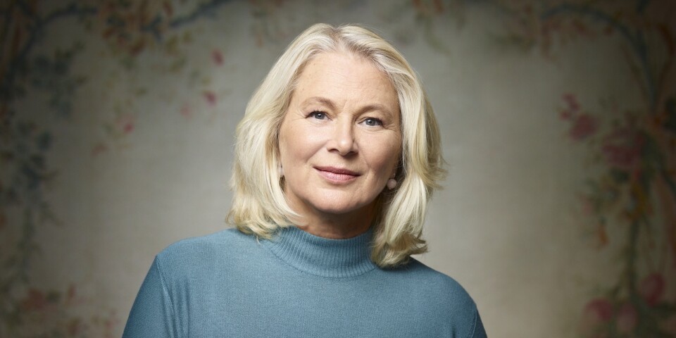 Helena von Zweigbergk, född 1959, är författare, radioprofil och programledare. Inledde sitt skönlitterära författarskap 2001 med en deckarserie om fängelseprästen Ingrid.