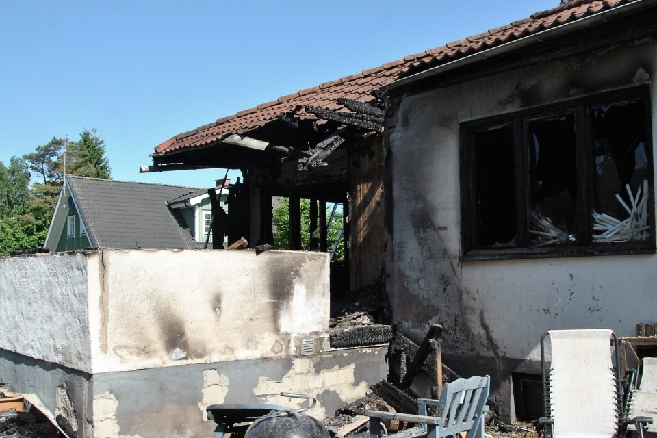 Polisen efterlyser fler iakttagelser i samband med villabranden i Vinslöv i maj.