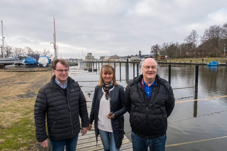 Pelle Svensson, Karin Olsson och Conny Nilsson ser fram mot att Väggahamnen ska vara fylld av båtar och människor i sommar.