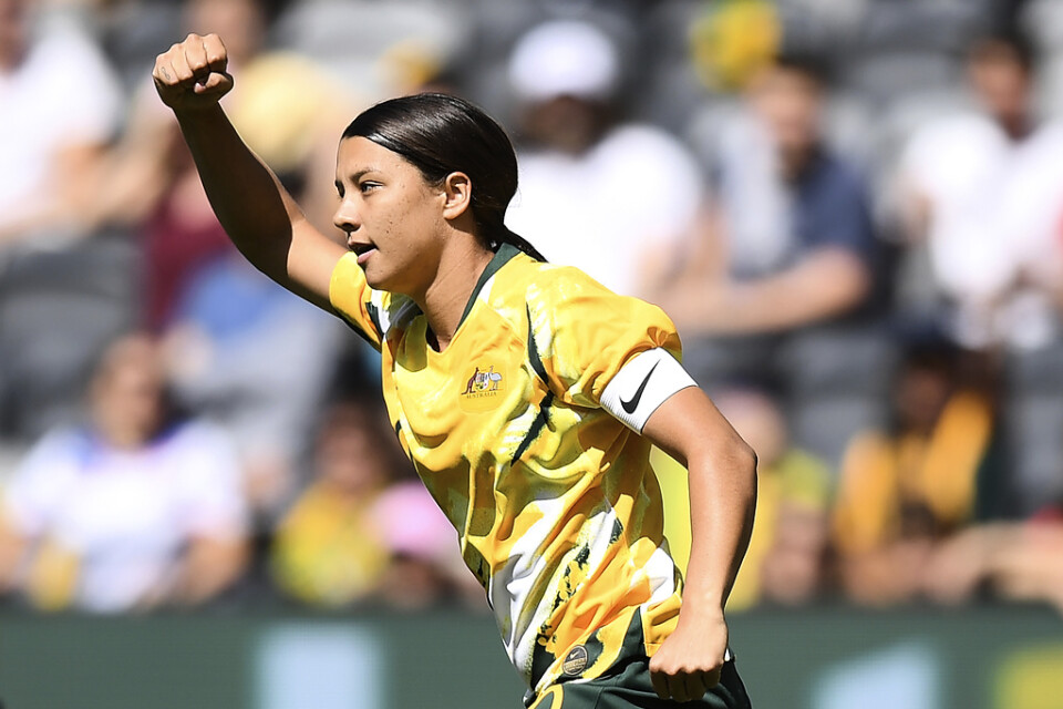 Sam Kerr gjorde båda Australiens mål i 2–1-segern i en träningslandskamp mot Chile i helgen. I dagarna ska anfallsstjärnan berätta vilken som blir hennes nya klubbadress.
