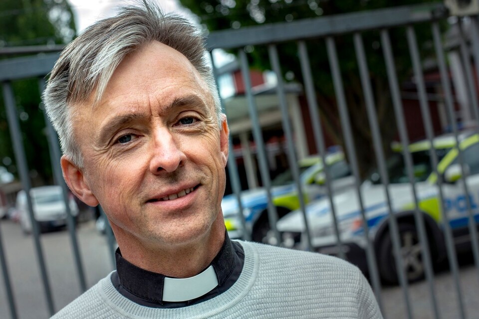 ”Isolation stirs up questions about the meaning of life, they bubble up to the surface”, says Calle Jensen, vicar.
