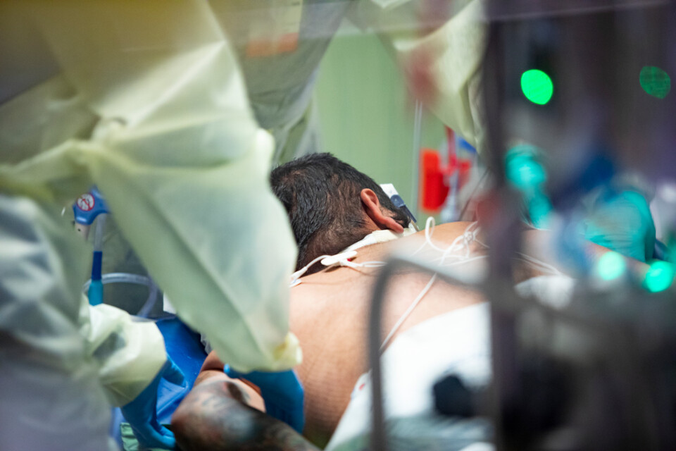 En 39-årig, ovaccinerad covidsjuk patient får intensivvård på ett sjukhus i Boise i Idaho i USA.