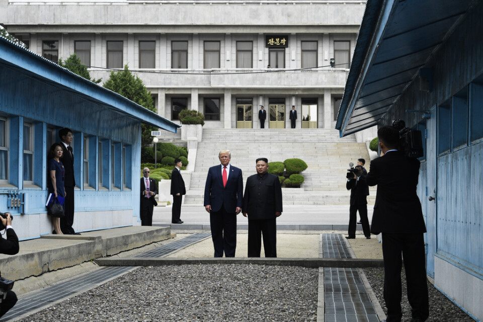 Dåvarande president Donald Trump stod 2019 som första amerikansk president på nordkoreansk mark i Panmunjom, mellan Nord- och Sydkorea. Han träffade Nordkoreas diktator Kim Jong-un. Arkivbild.