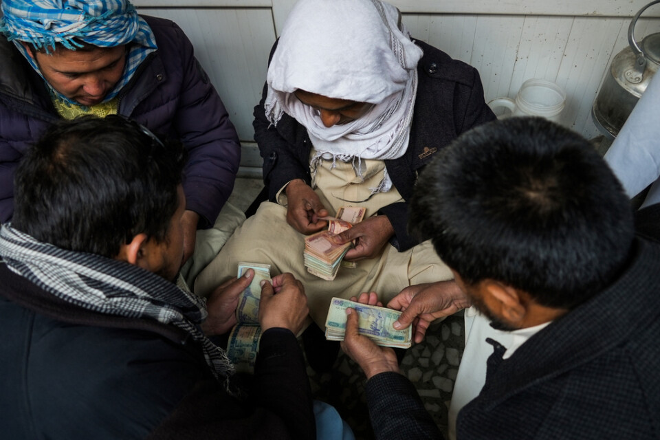 En humanitär kris i Afghanistan fördjupas sedan många länder har frusit bistånd och stöd efter talibanernas maktövertagande. Valutakris och svartväxling är en av konsekvenserna. Arkivbild