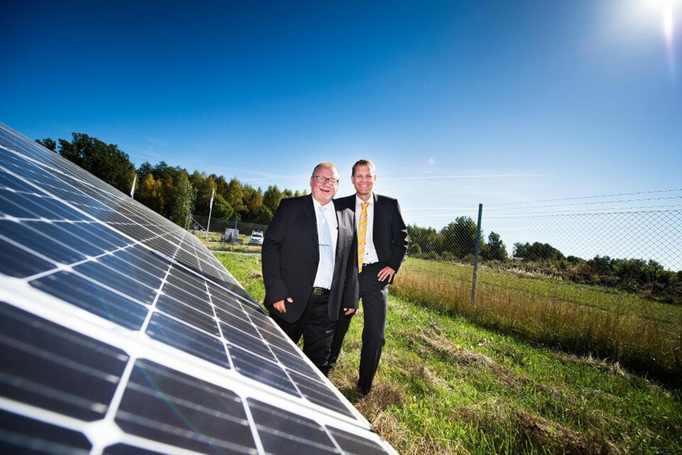 Invigningen av solparken i Bostorp vid Spjutsbygd 2017 med Per–Gunnar Johansson, vd för Rödeby  Elverk och Ulf Åman, ägare till Solect Power AB.