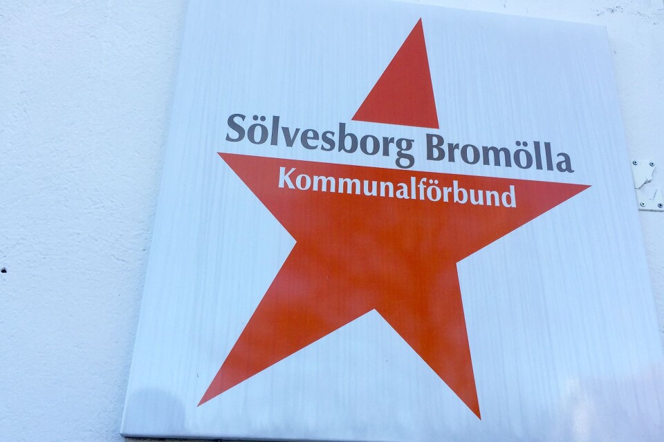 SoL-partiet i Sölvesborg vill utöka samarbetet västerut. Det rimmar illa med att man nu vill avveckla kommunalförbundet Sölvesborg-Bromölla, skriver Susanne Bäckman (L).