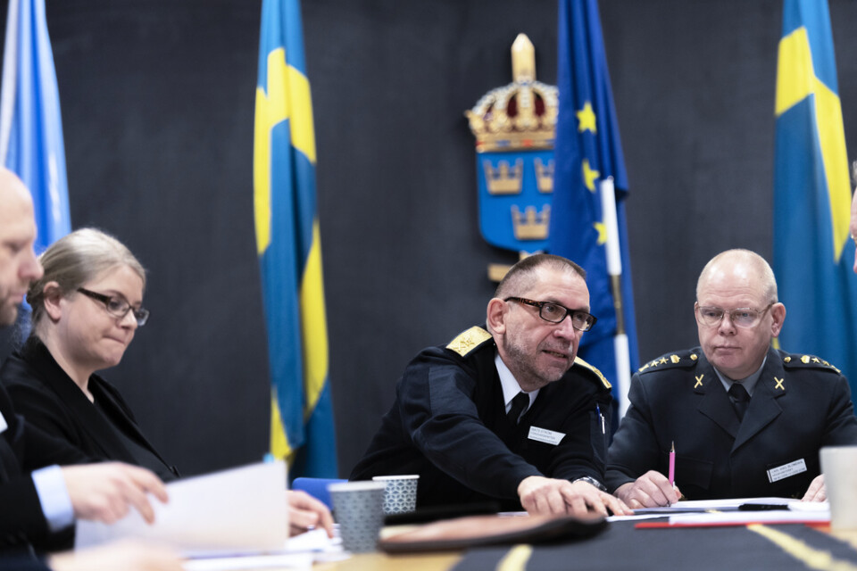 Säkerhetsexperten Kristoffer Kågas, juristens Frida Kertz, kommunikationsdirektören Mats Ström och utredningssekreteraren Carl-Axel Blomdahl vid Försvarsmakten har utrett fallet med den "falske officeren".