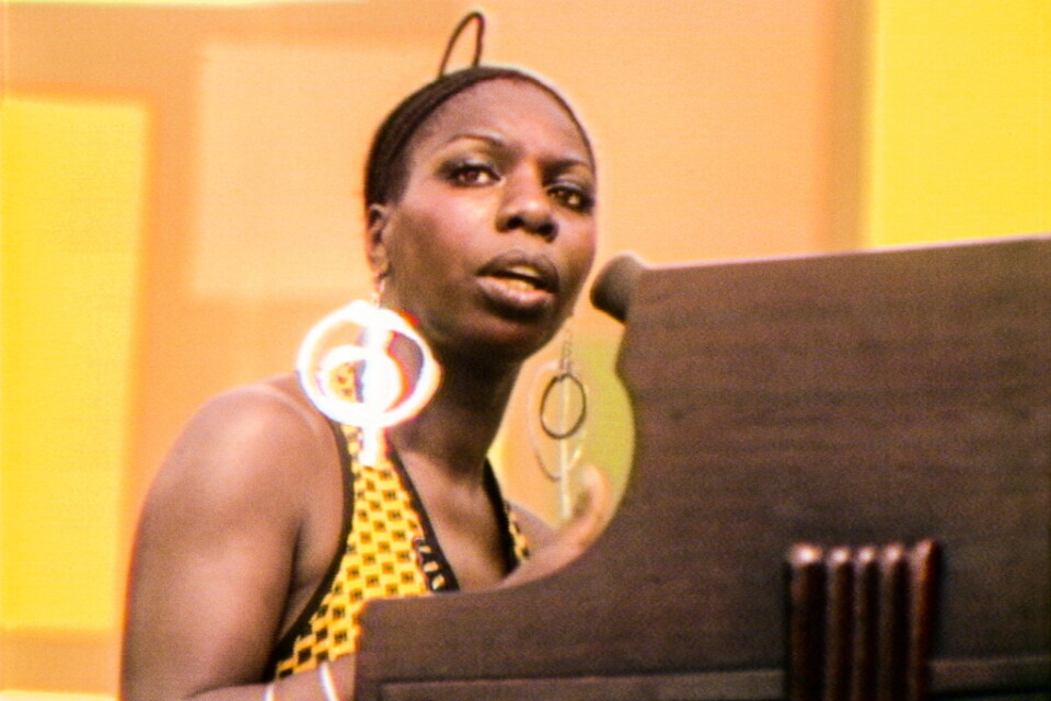 Nina Simone i toppform på Harlem Cultural Festival 1969 i konsertfilmen "Summer of Soul". Pressbild.