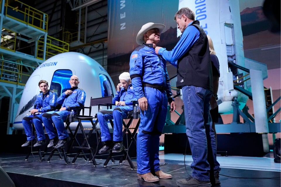 Jeff Bezos, grundare av Amazon, vill med sitt bolag Blue Orgin nu utveckla rymdturism.