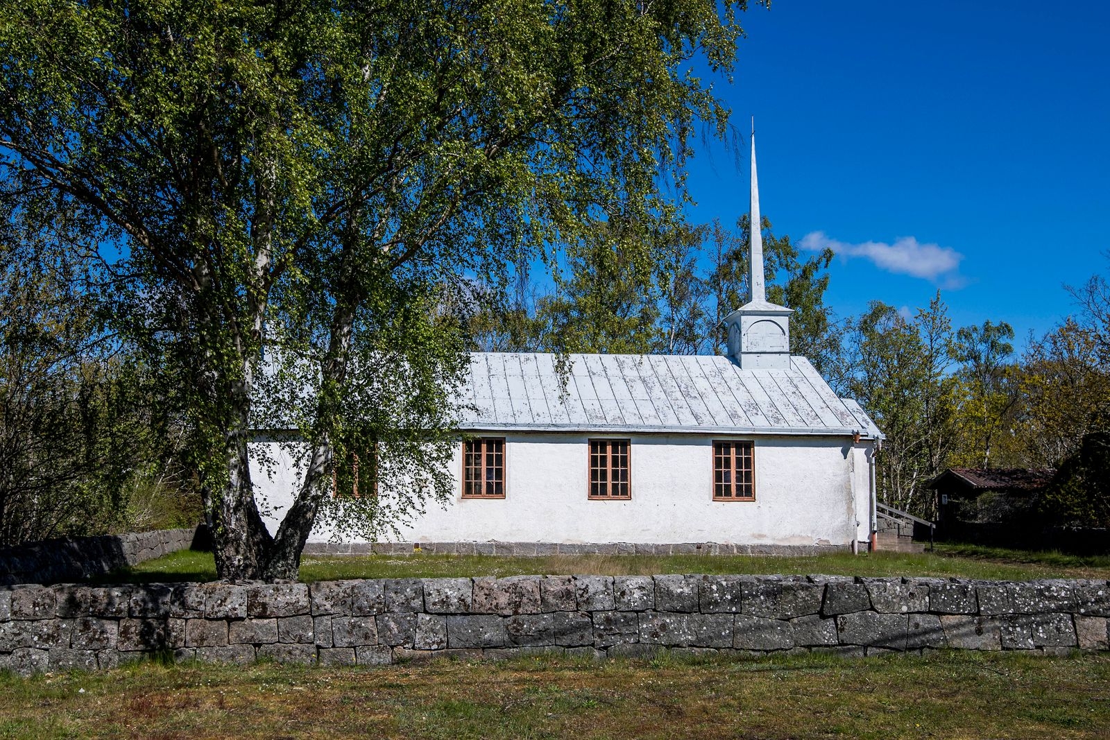 År 1930 återinvigdes Tjurkö kyrka efter att ha flyttats från sin ursprungliga plats vid Herrgården.