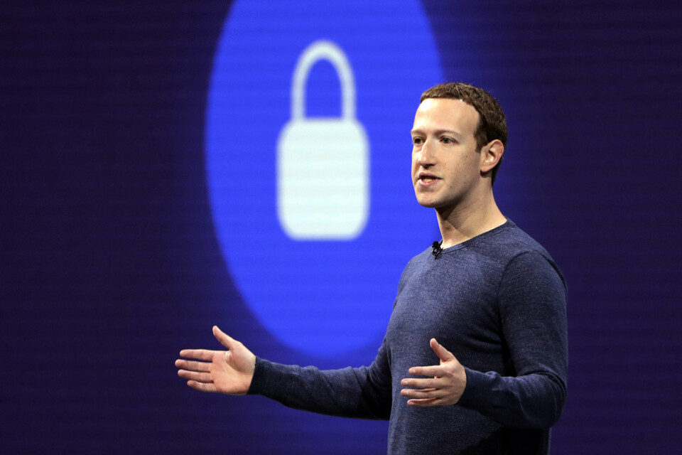 "Människor vill att vi anstränger oss för att skydda deras data", skrev Facebooks grundare Mark Zuckerberg i samband med att han berättade om den kommande krypteringen. Arkivbild.
