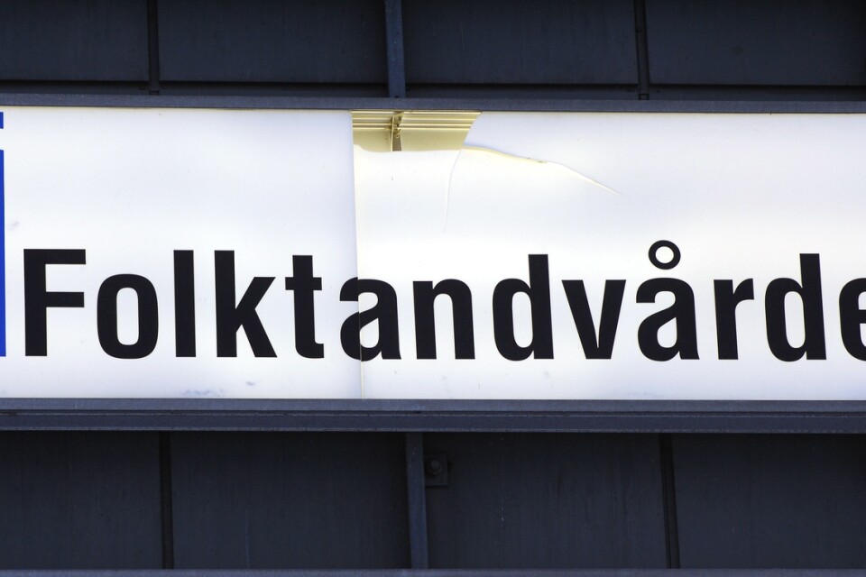 Passerkort och arbetskläder stals vid ett inbrott på en tandvårdsklinik i Luleå. Arkivbild.