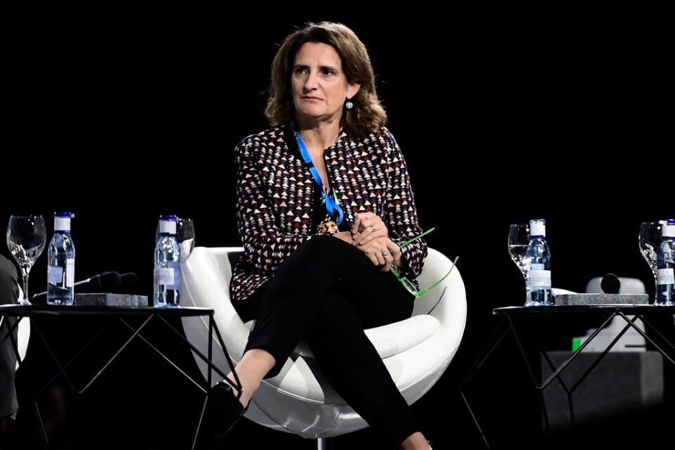 Spaniens klimatminister Teresa Ribera välkomnar EU:s beslut att bli klimatneutralt till 2050.