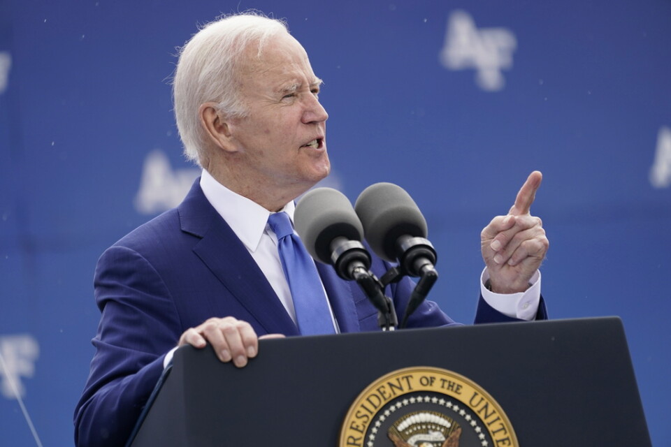 President Joe Biden talar till flygvapenakademin i Colorado.