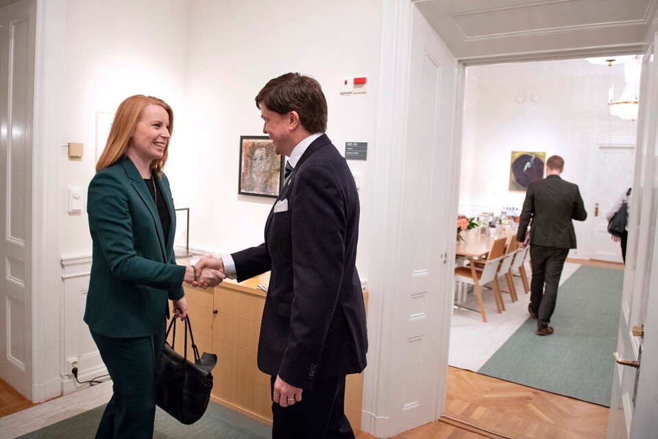 Centerledaren Annie Lööf på besök hos talmannen Andreas Norlén (M)