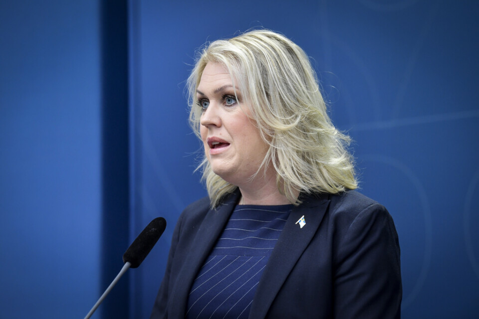 Socialminister Lena Hallengren (S) deltog på pressträffen.
