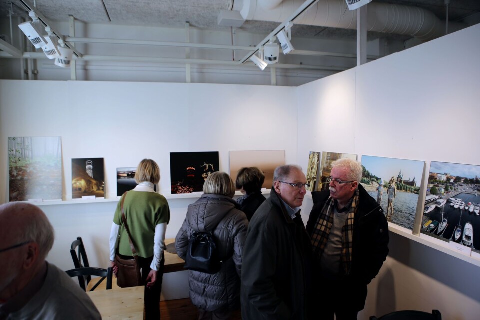 Publiken var stor och intresserad och ett urval av de inlämnade bilderna visas på länsmuseets kafé till och med den 30 april.