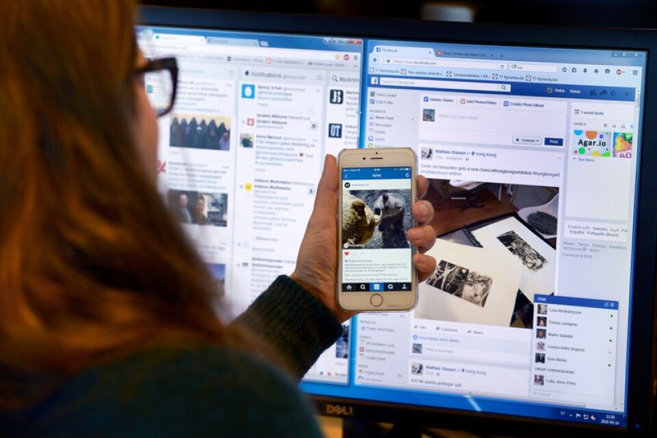 Myndigheter twittrar och agerar på sociala medier, samtidigt som insynens försämras.