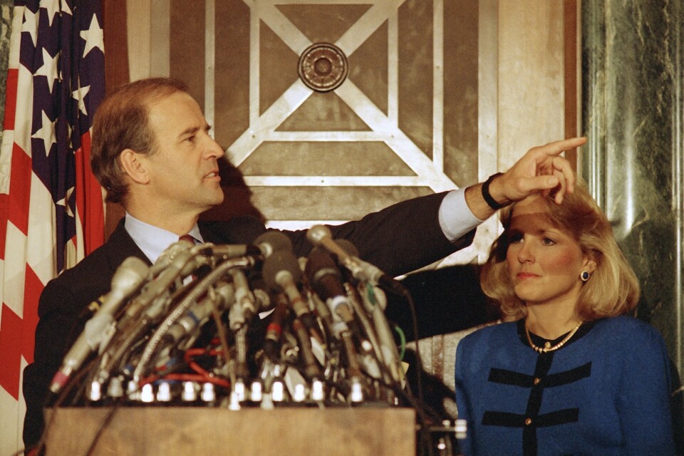 Joe Biden meddelar att han drar sig ur som presidentkandidat 1987 sedan det framkommit att han plagierat ett tal. Arkivbild.