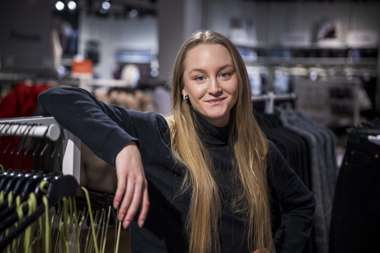 Mille, 23, drömmer om en framtid som designer: ”Jag lägger all min tid på kläderna”