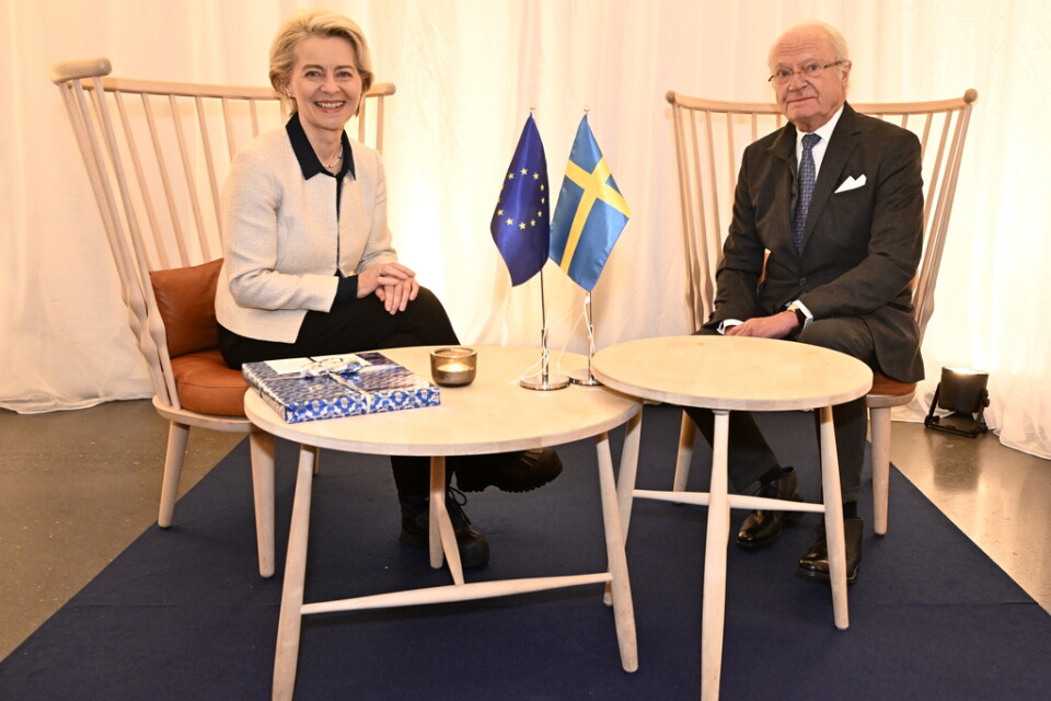 EU-kommissionens ordförande Ursula von der Leyen och Kung Carl Gustaf inför torsdagskvällens middag på Ishotellet Jukkasjärvi.