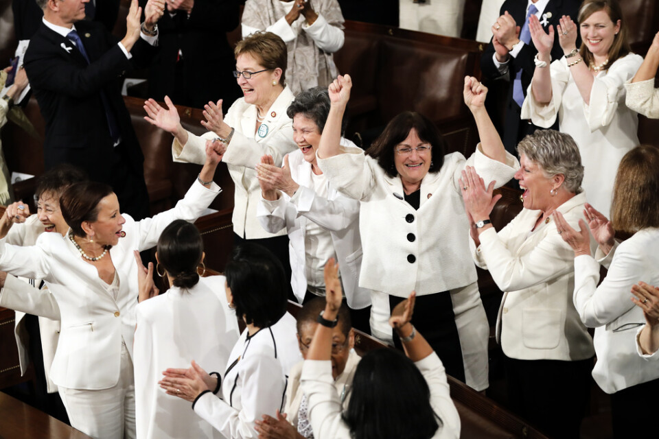 Vid förra årets State of the union-tal bar många kongressledamöter suffragetternas färg vitt, för att hedra de kvinnor som kämpade för rösträtt i slutet av 1800-talet och början av 1900-talet.