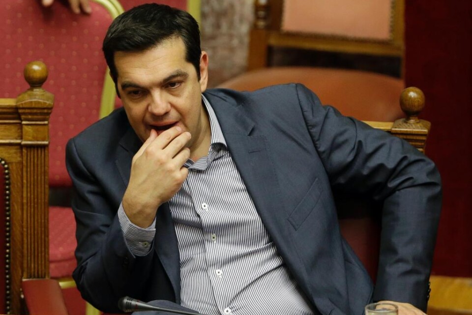 Greklands vänsterparti Syriza, med partiledaren Alexis Tsipras, tappar stöd bland väljarna inför det nyval som väntas i september, enligt en färsk opinionsmätning. Mätningen är den första som publicerats sedan Tsipras koalitionsregering gjort upp med eu