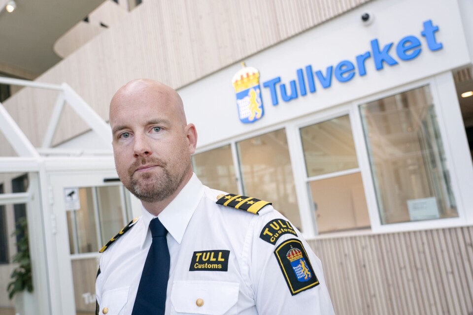 Oscar Lindvall, biträdande kontrollchef i Tullverkets södra region, säger att tullen vill få fler tips och att det går att ringa dem om man ser något skumt. Arkivbild.
