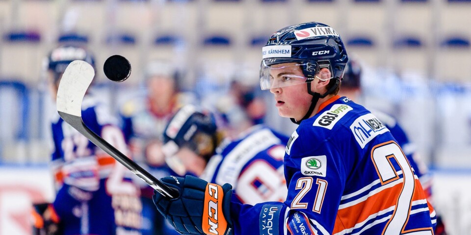 Filip Cederqvist har skrivit på ett tvåårigt NHL-avtal med Buffalo Sabres.