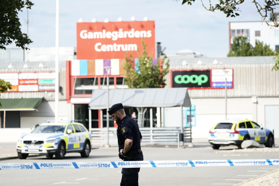 Tre personer skadades allvarligt under skottlossningen vid Gamlegårdens köpcentrum i augusti. Arkivbild.