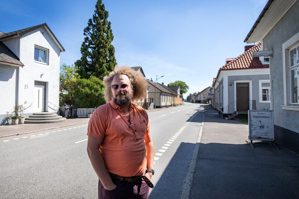 Leo Andersson bor något hus bort, och blev vittne till händelsen.