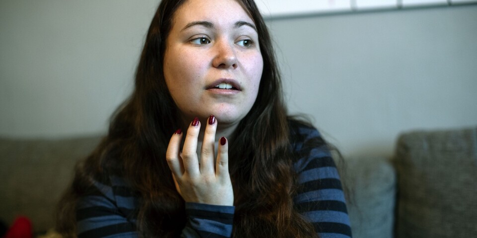 Louise, 21, lever med PCOS – ger henne oönskad hårväxt