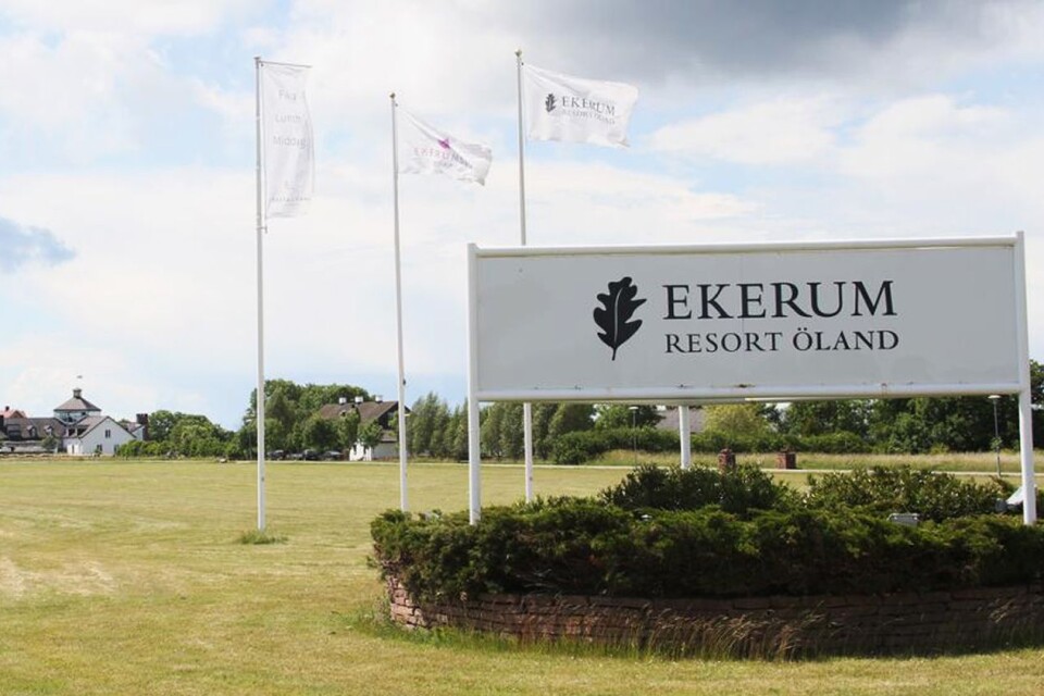 Två nya tennisbanor byggs just nu på Ekerum.