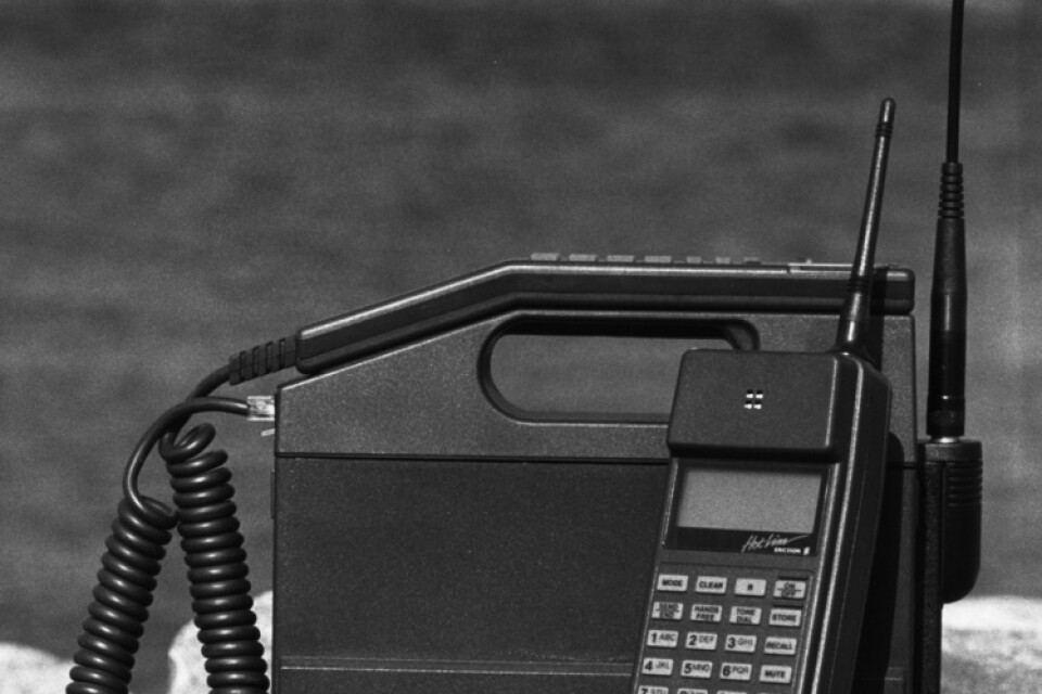 Ericsson Hotline kom 1989 och vägde runt fyra kilo.