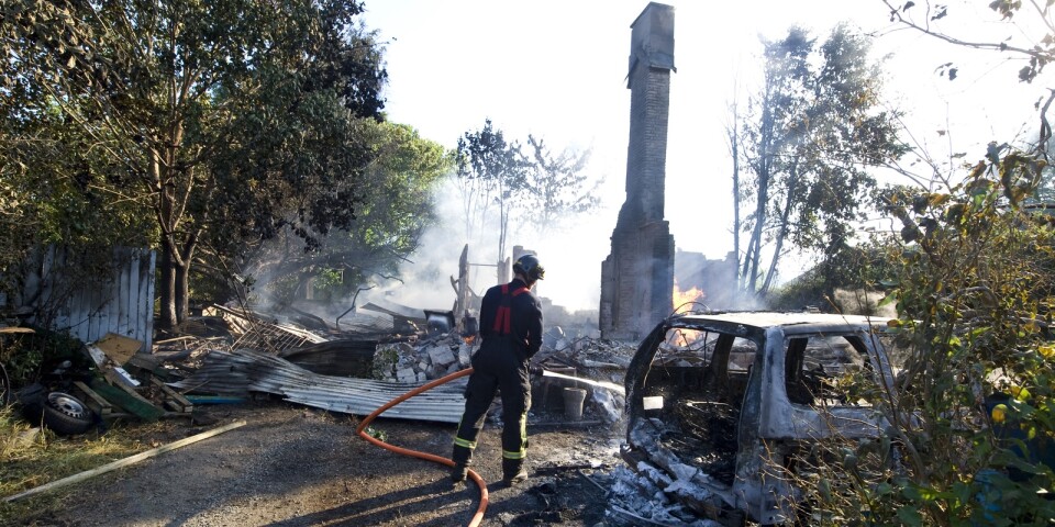 Villa brann ner – "vittnen har hört saker och ting”