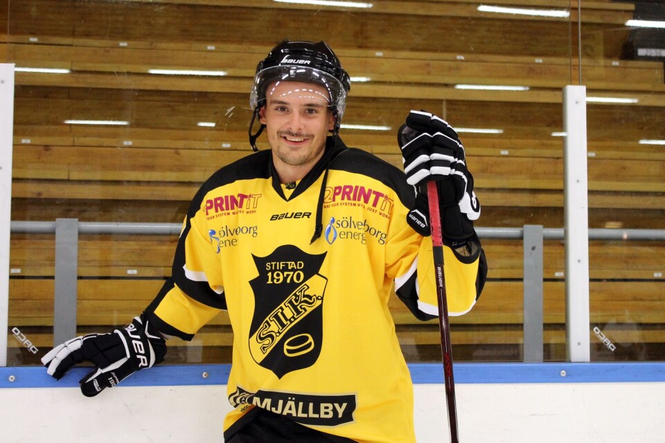 Viktor Sundström byter hockeyettan mot hockeytvåan och Sölvesborgs IK.