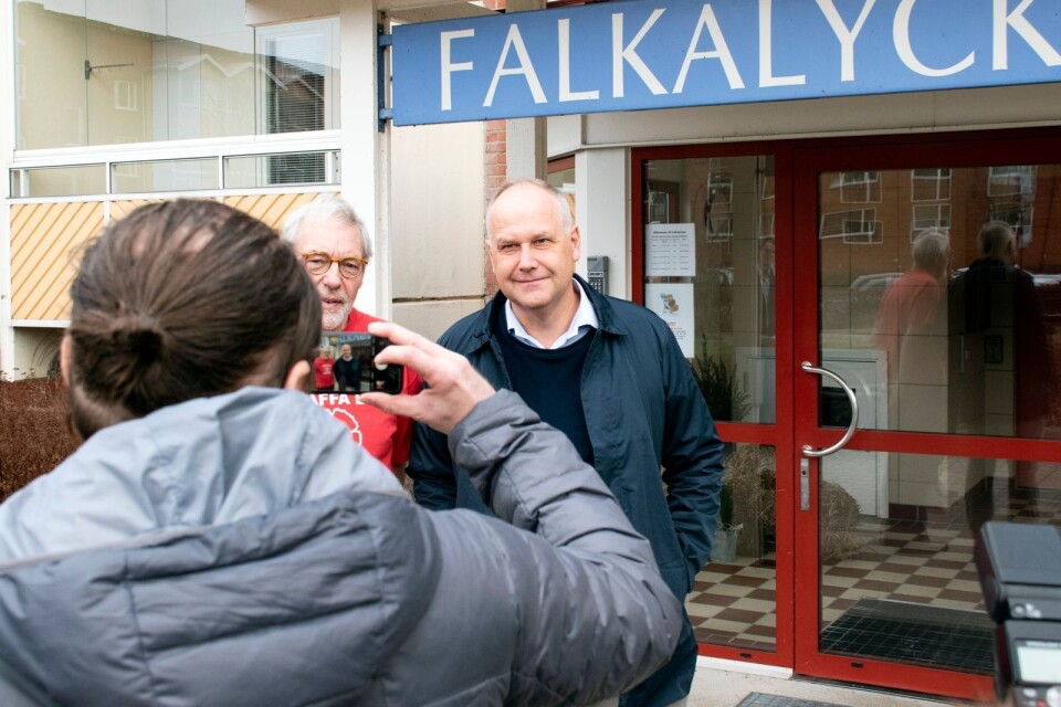 Jonas Sjöstedt besökte Falkalyckan nyligen och kritiserade Sölvesborgs kommun för etableringen av Frösundas äldreboende.