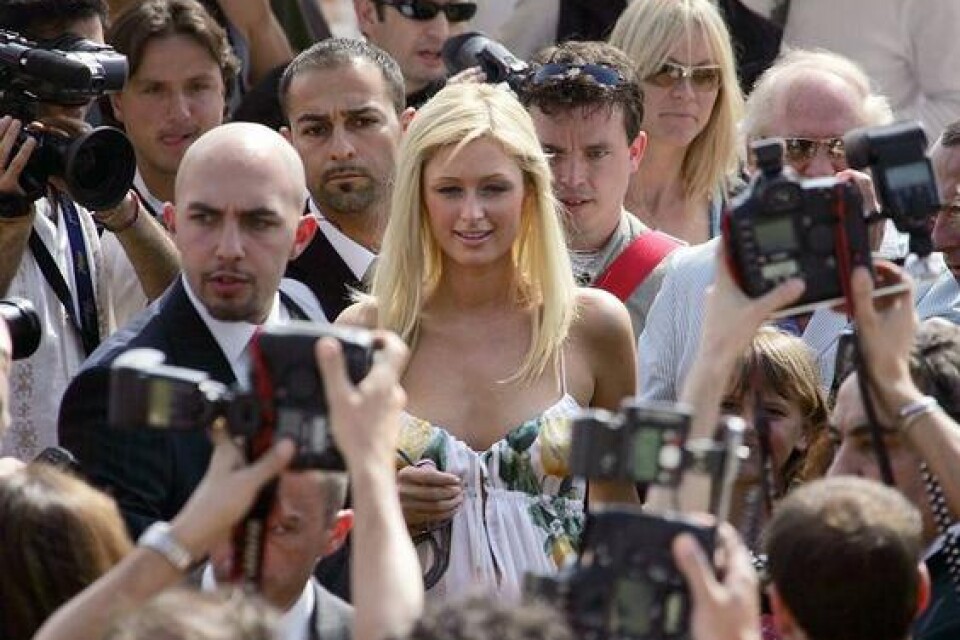 När Paris Hilton dök upp i Cannes för att göra reklam för sin nya film blev hon årets hittills mest omsusade kameramotiv på festivalen. BILD: PRESSENS BILD