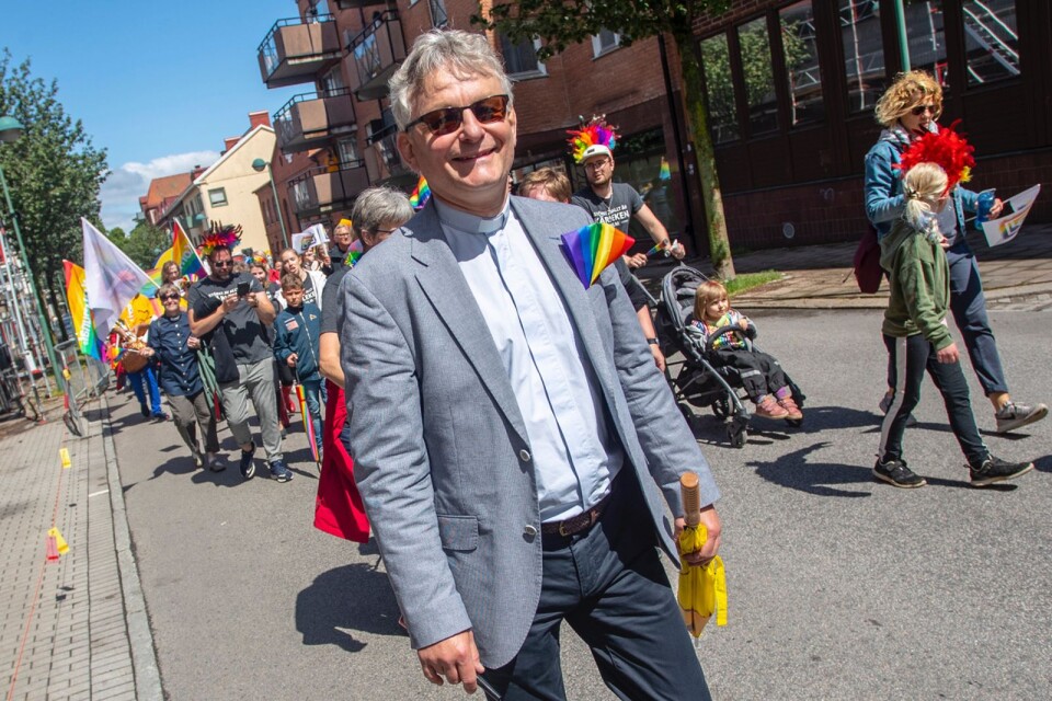 Klas Sturesson opened the Pride Walk together with trans-Priest Ann-Christine Ruuth.