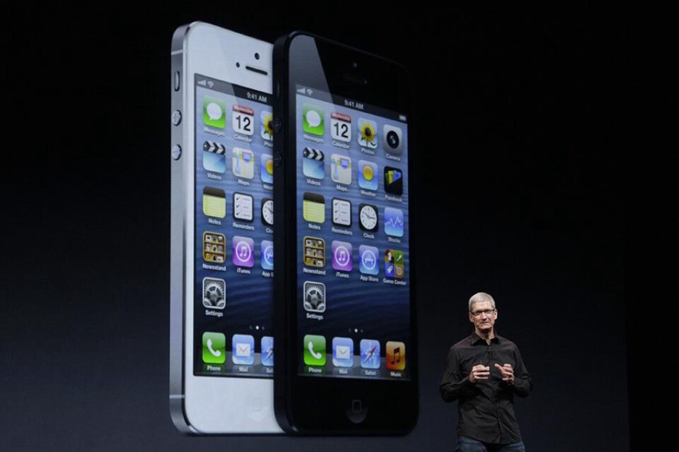 Apples vd Tim Cook pratar om den nya Iphone 5 på applekonventet i San Francisco i onsdags (den 12 september).