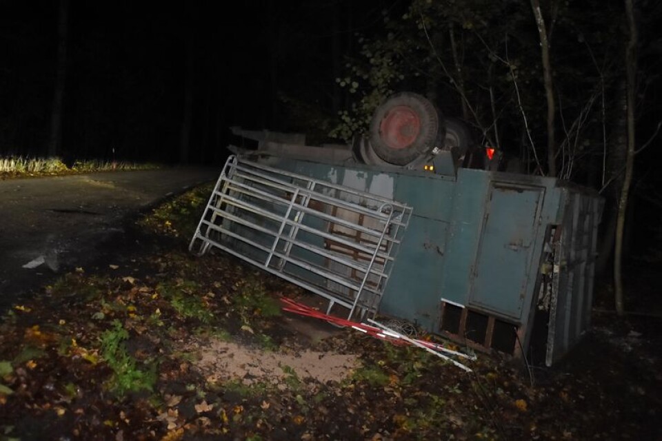 Olyckan inträffade på länsväg 2008 mellan Skepparslöv och Träne.