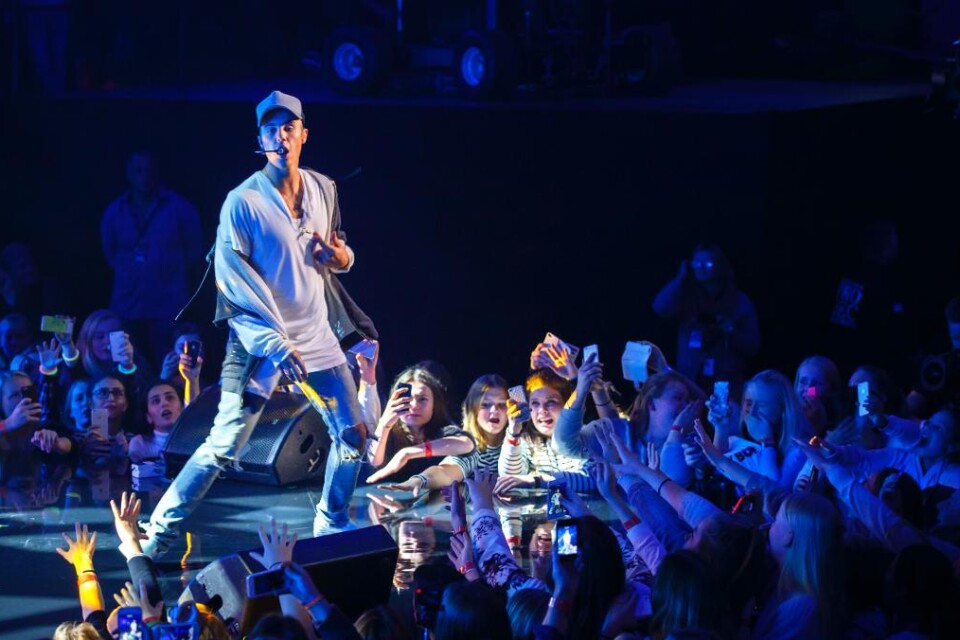 Norska TV2 kommer inte att få visa något material från den spelning i Oslo som Justin Bieber ilsket lämnade efter bara en låt, skriver Expressen. TV2 hade planerat att sända 30 minuter av konserten på fredagen, men fick svårigheter att fylla ut programt