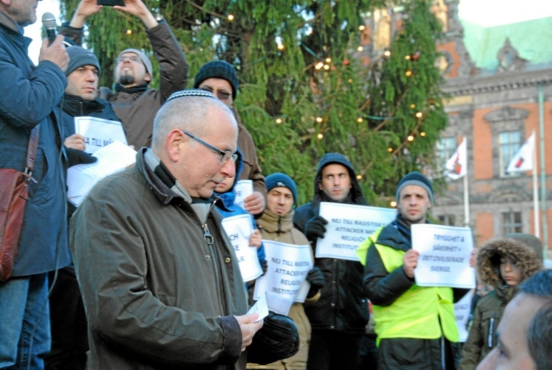 Joshua Kaufman vill ha samhällets hjälp att vakta synagogan i Malmö.