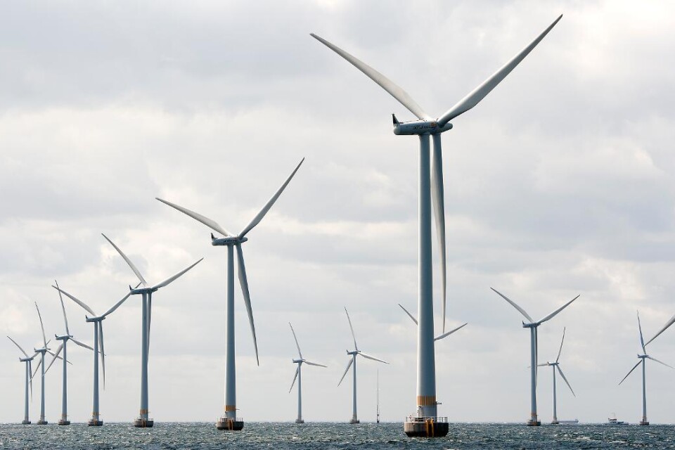 Det går utmärkt att bygga havsbaserad vindkraft längre ut än 8 kilometer från kusten, skriver Rickard Nilsson, ordförande i Föreningen Rädda sydkusten.